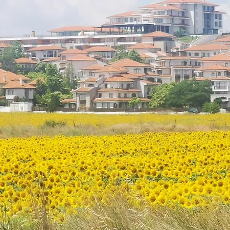 2 Bedrooms, 2 Bathrooms With Seaview, 2 Balconis, 2 Terraces Daire Kableshkovo (Burgas)